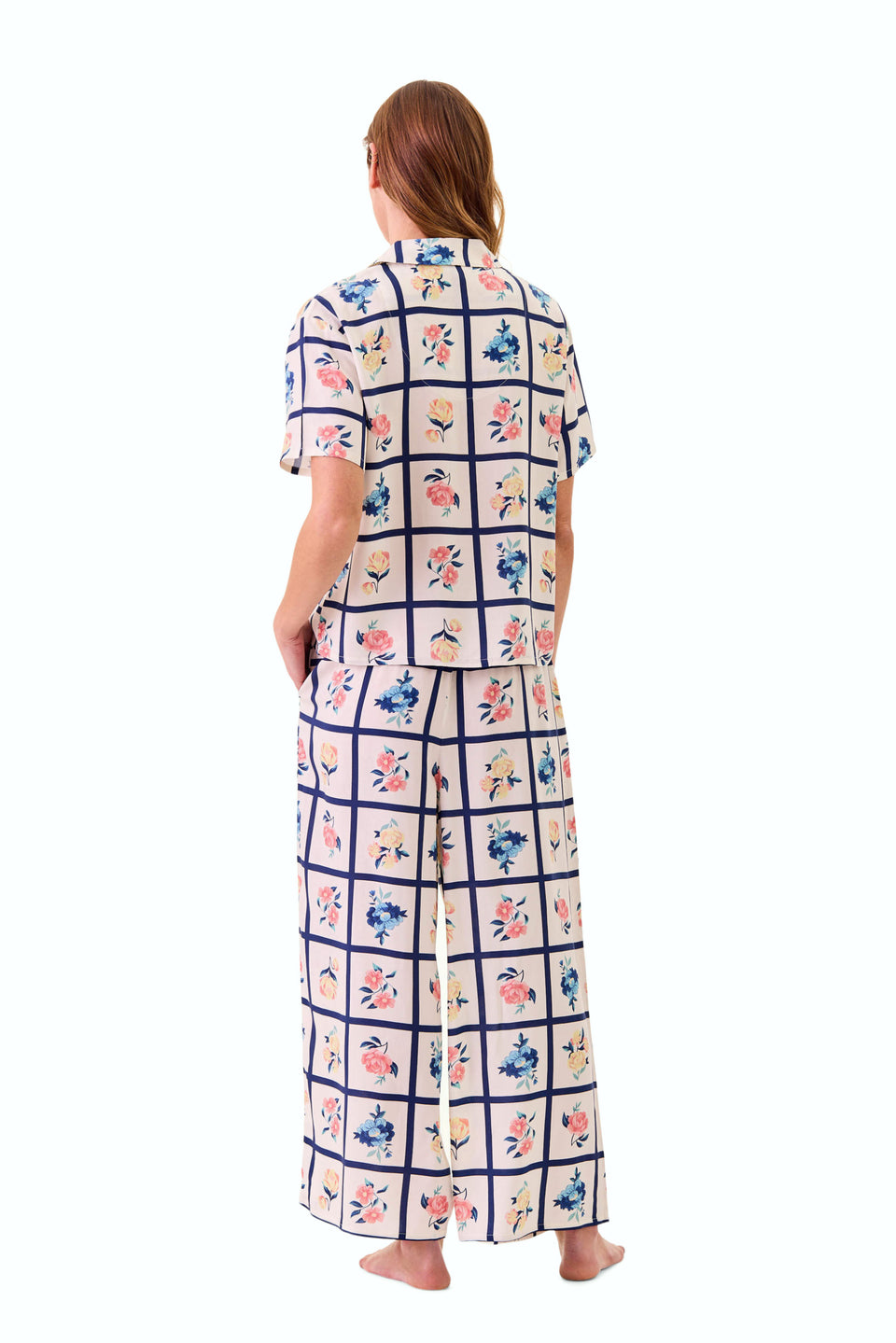 Cloud Dancer Woven Notch Sleep Capri Set